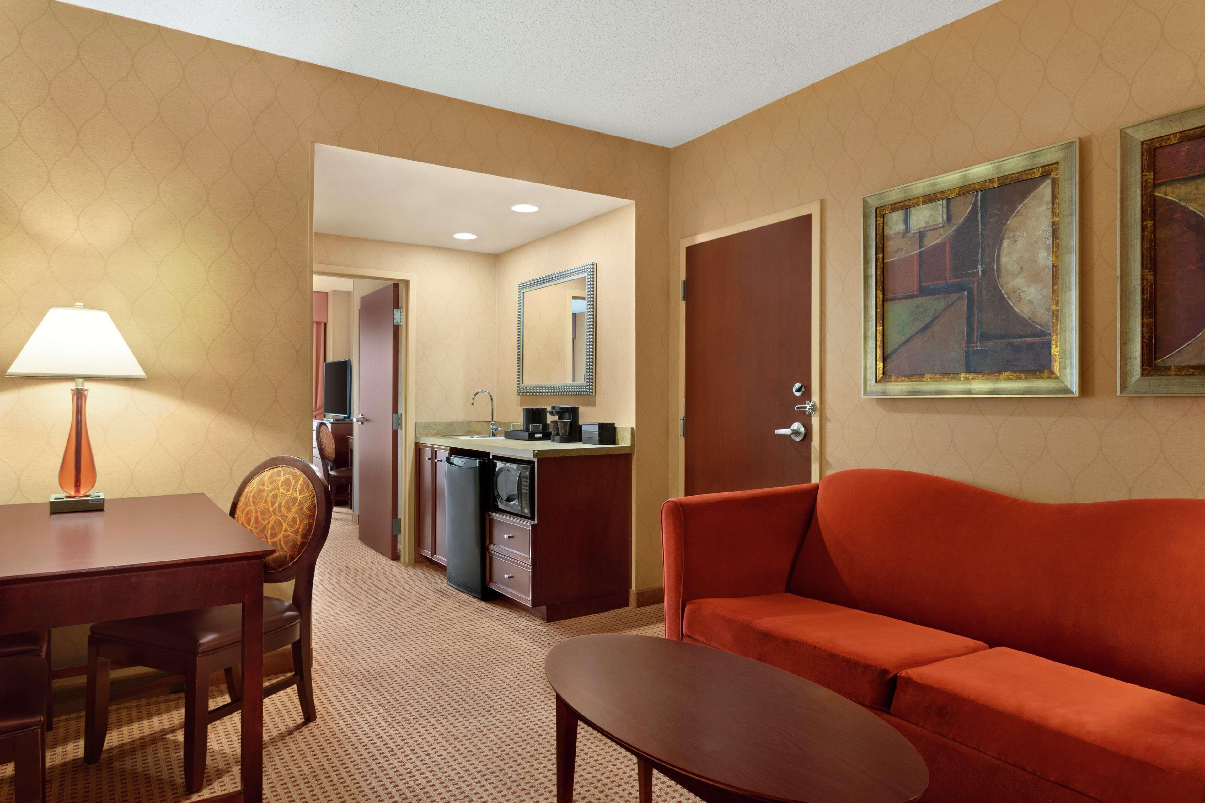 Embassy Suites האנטסוויל מראה חיצוני תמונה