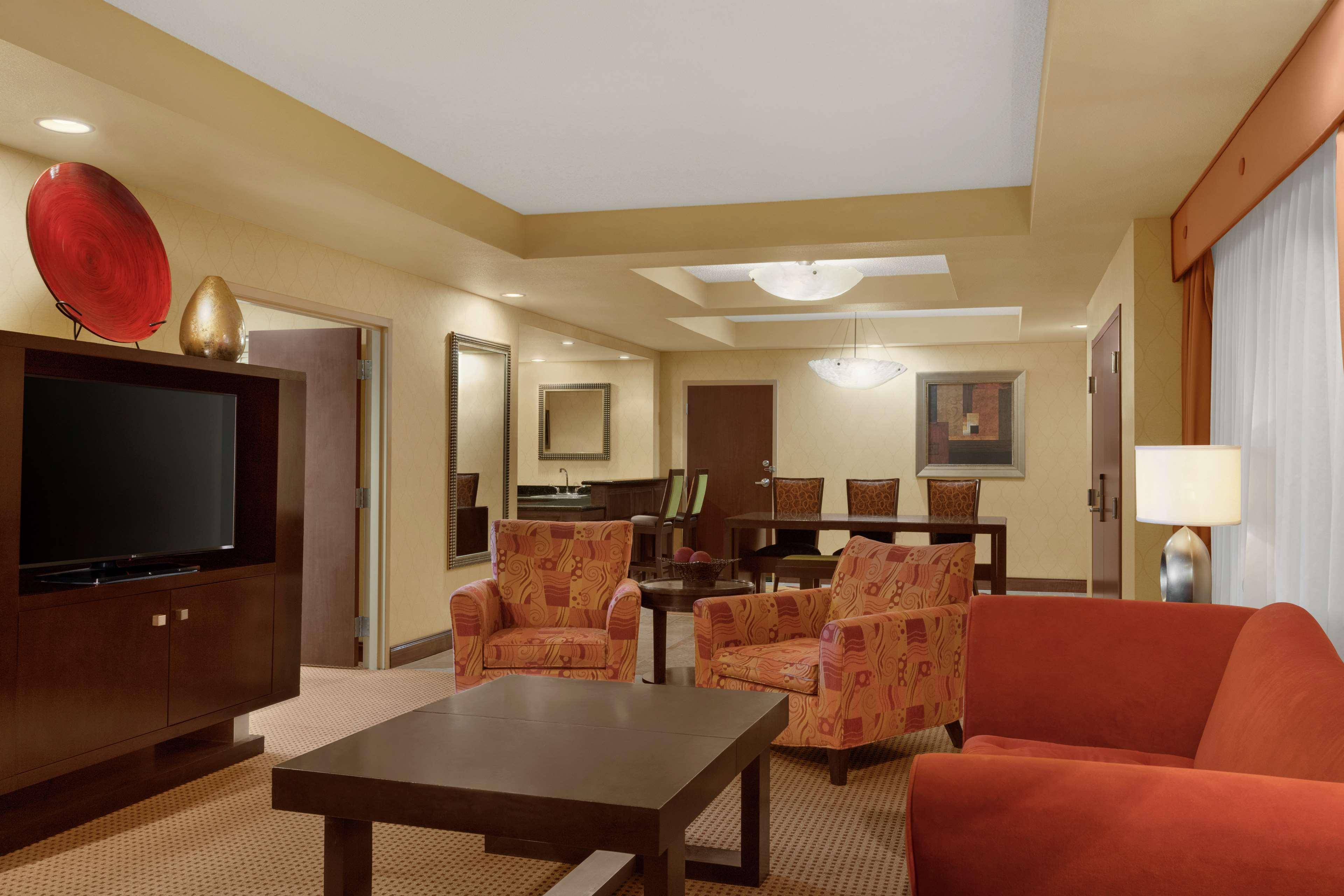 Embassy Suites האנטסוויל מראה חיצוני תמונה