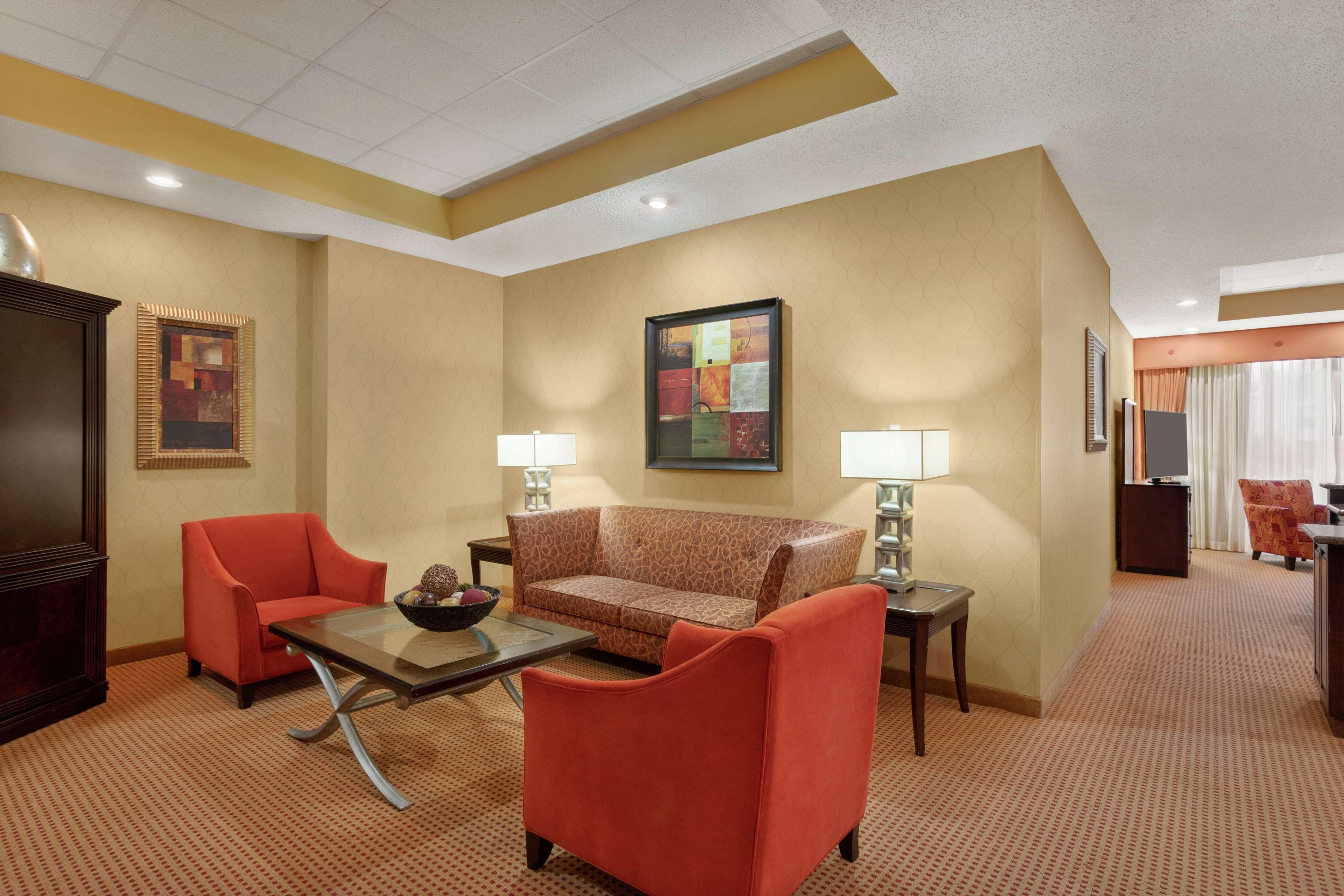 Embassy Suites האנטסוויל מראה חיצוני תמונה