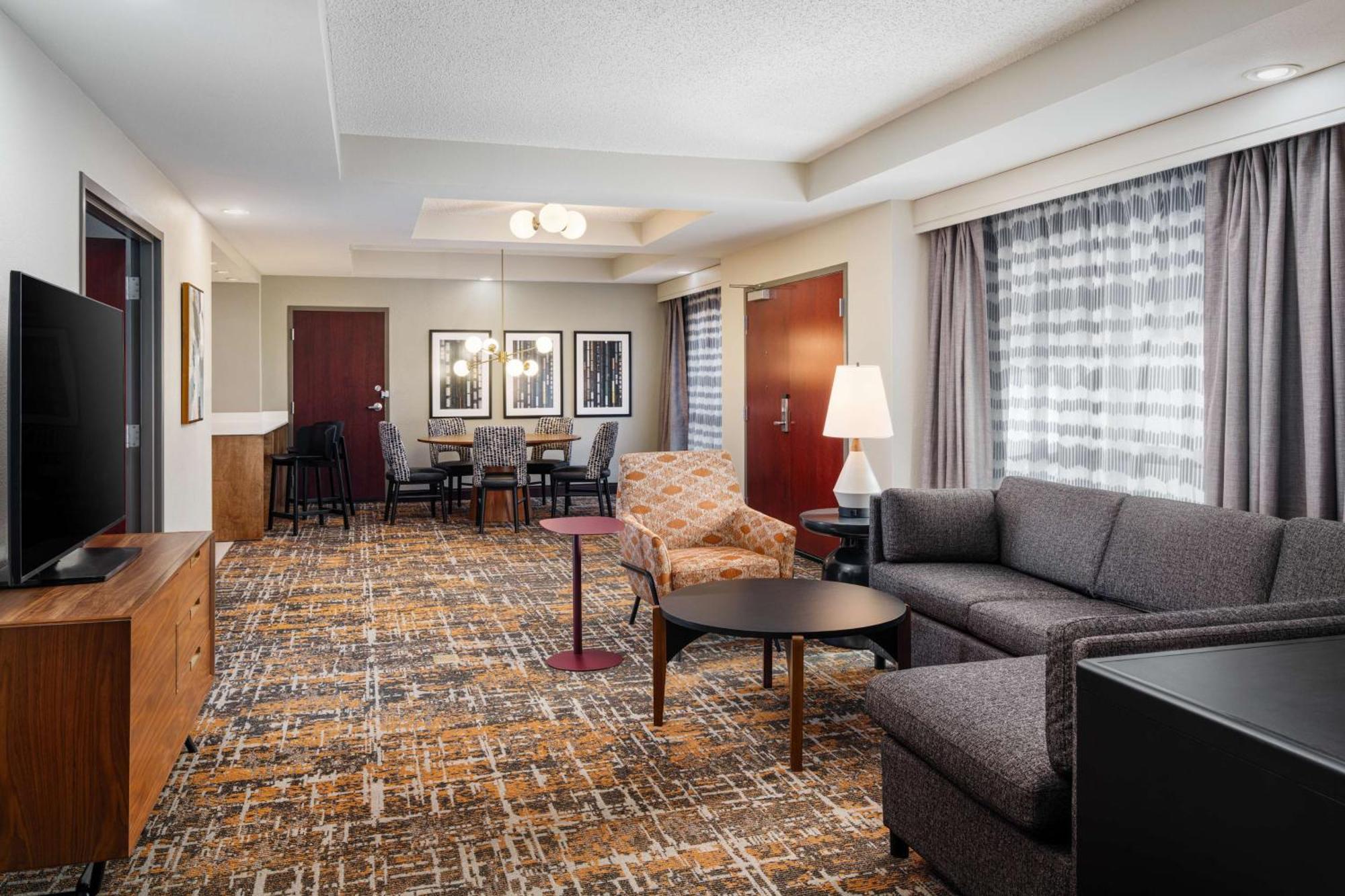 Embassy Suites האנטסוויל מראה חיצוני תמונה